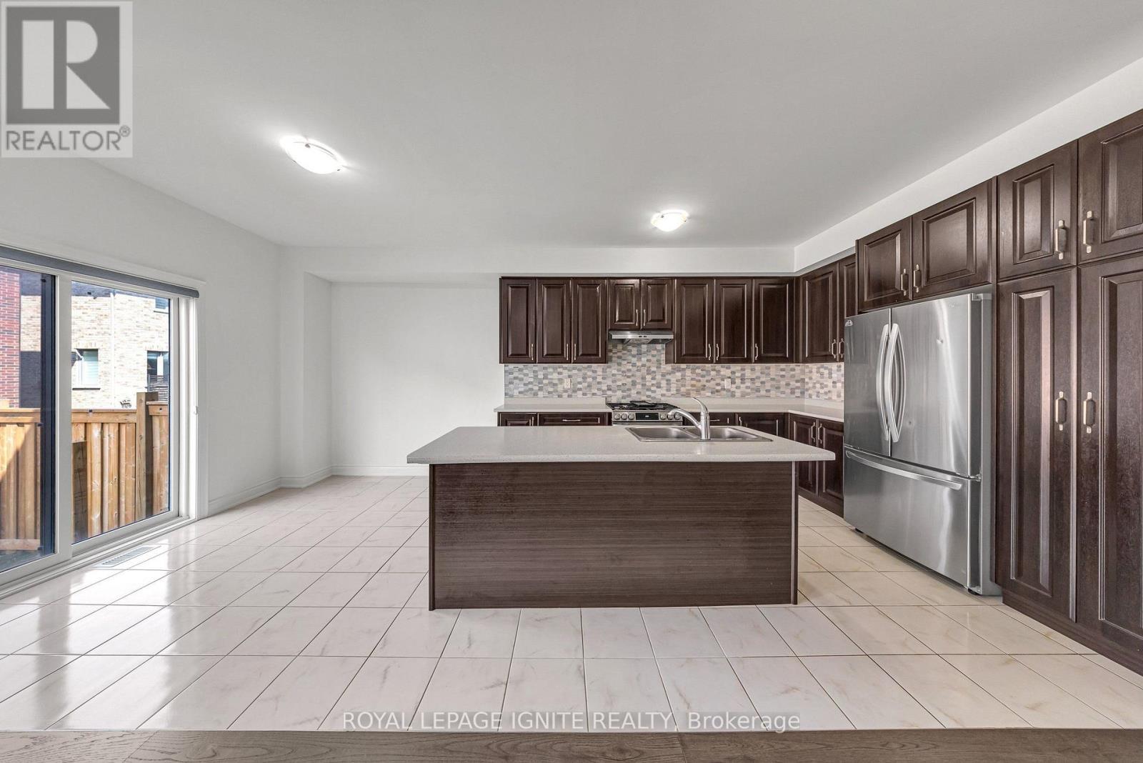 9 ALAN WILLIAMS TRAIL - Image 12