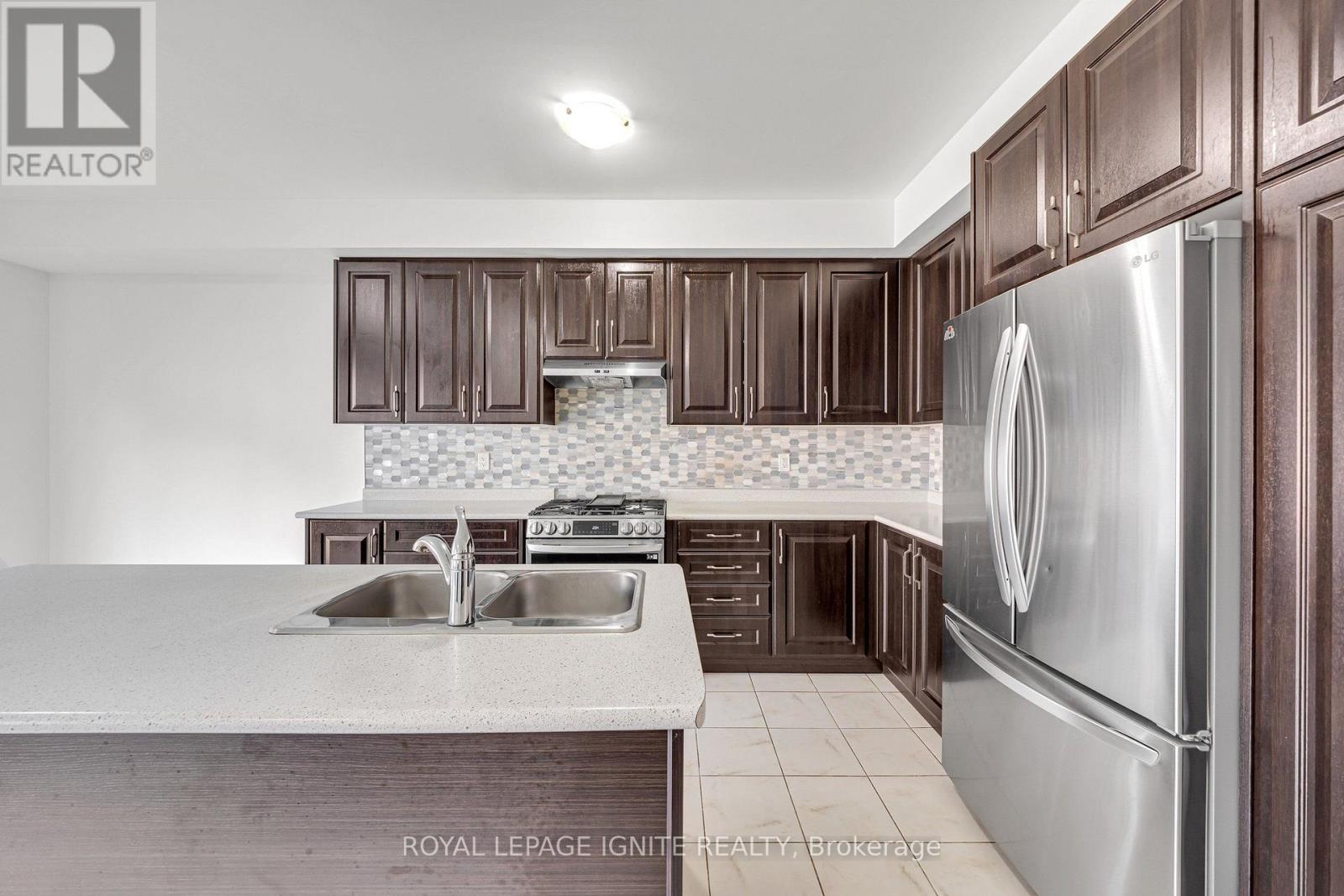 9 ALAN WILLIAMS TRAIL - 13