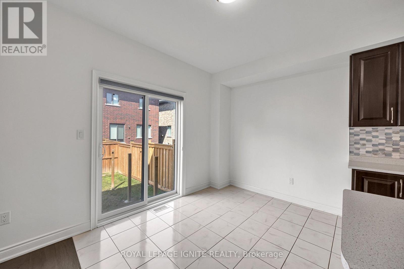 9 ALAN WILLIAMS TRAIL - 19