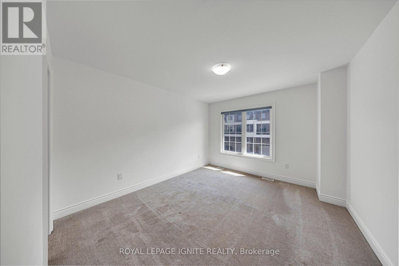 9 ALAN WILLIAMS TRAIL - Image 25