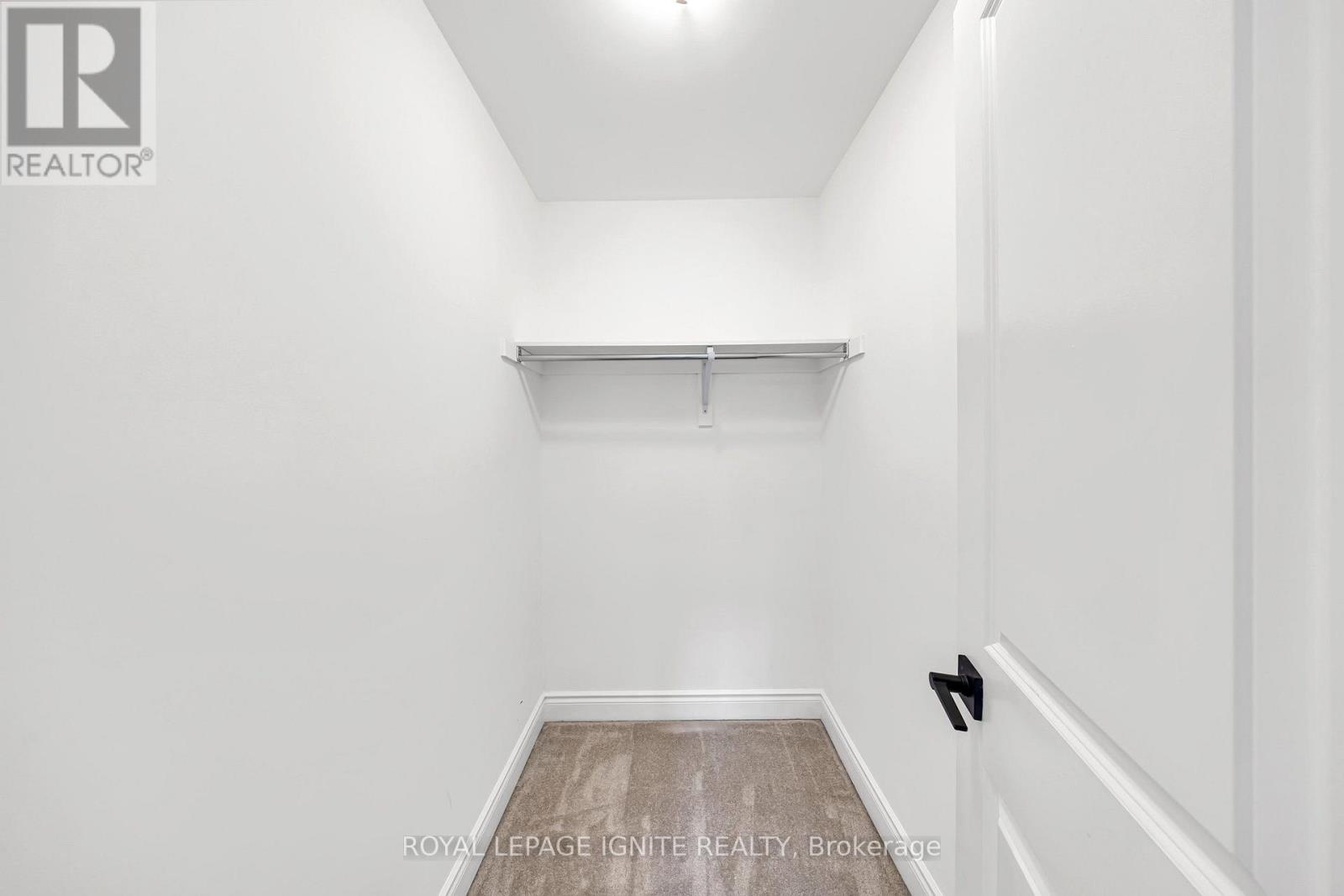 9 ALAN WILLIAMS TRAIL - 28