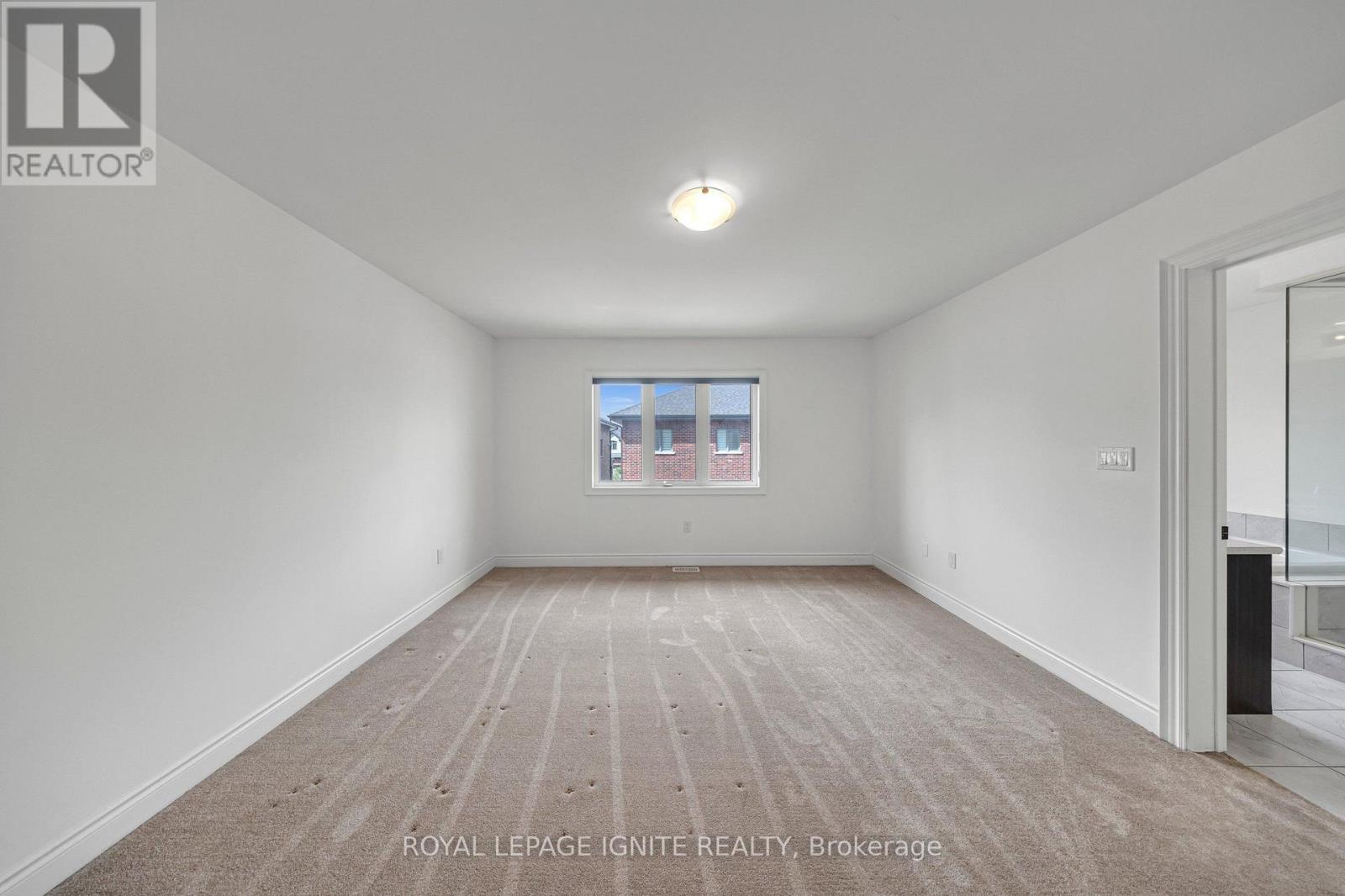 9 ALAN WILLIAMS TRAIL - Image 33