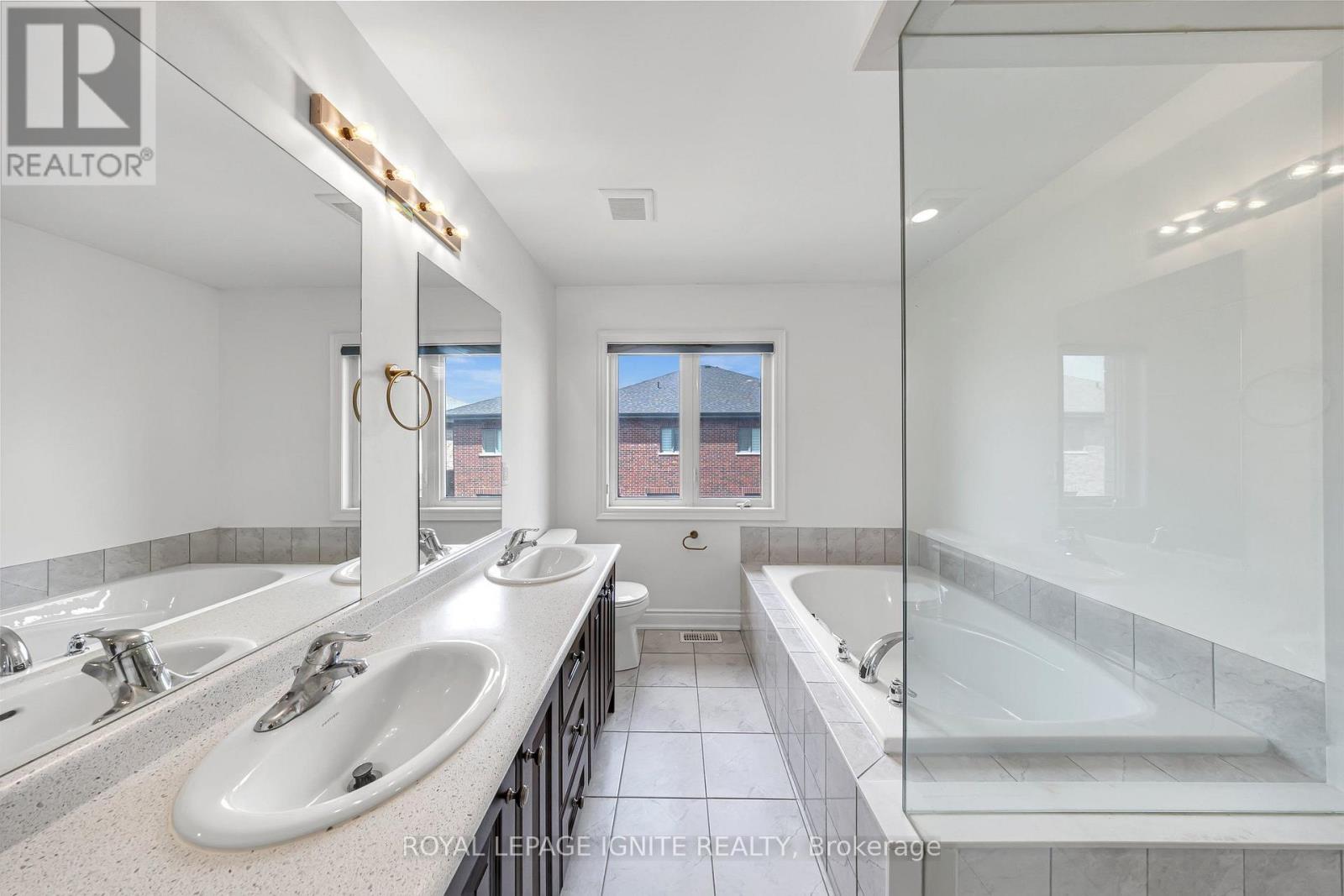 9 ALAN WILLIAMS TRAIL - Image 37