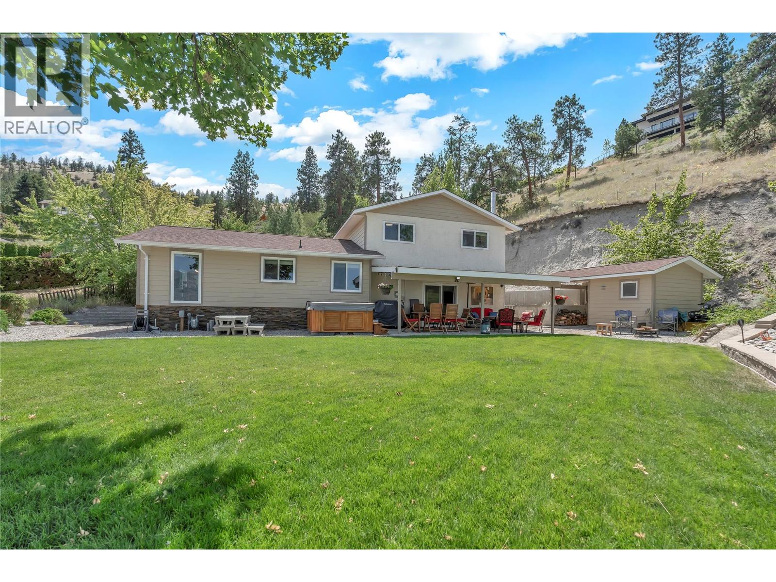 8704 Kuroda Place, Summerland