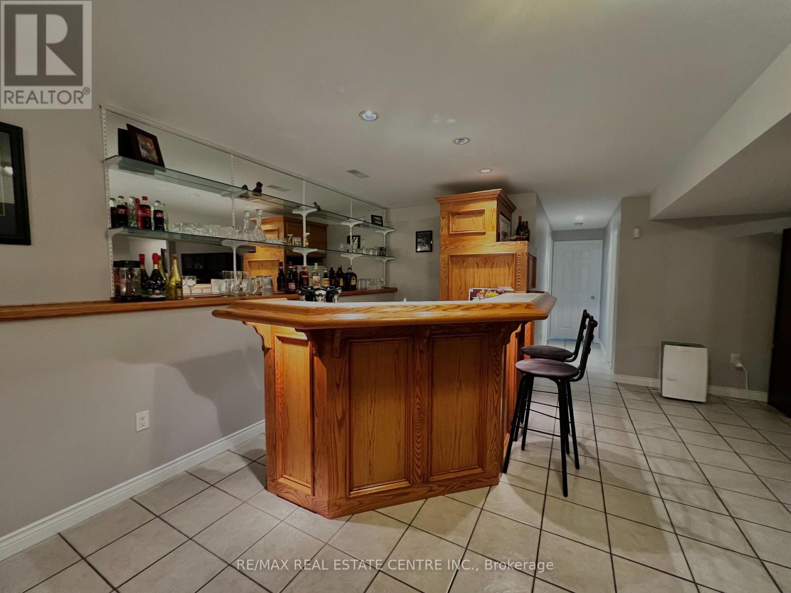 476210 3RD LINE - Image 34