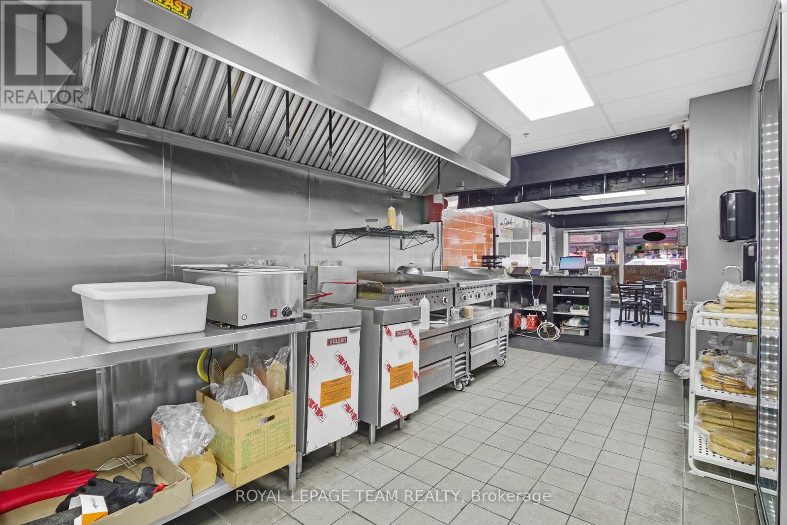 Business for Sale in Ottawa – 50 BYWARD MARKET SQUARE, Ottawa – MLS# X13727384 - Image 10