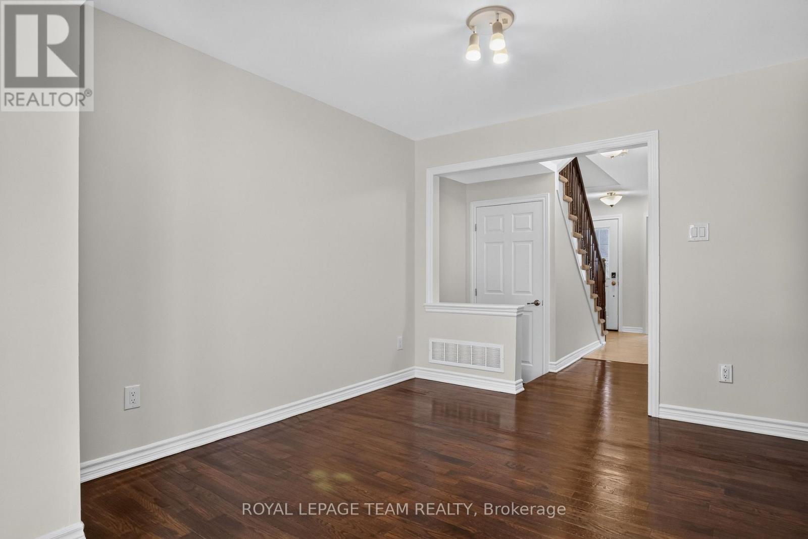 217 CONIFER CREEK CIRCLE - Image 17