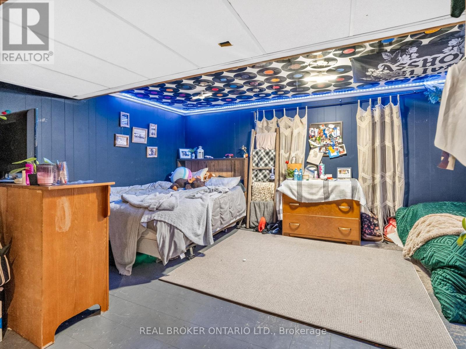 20 ALAN CRESCENT - Image 30