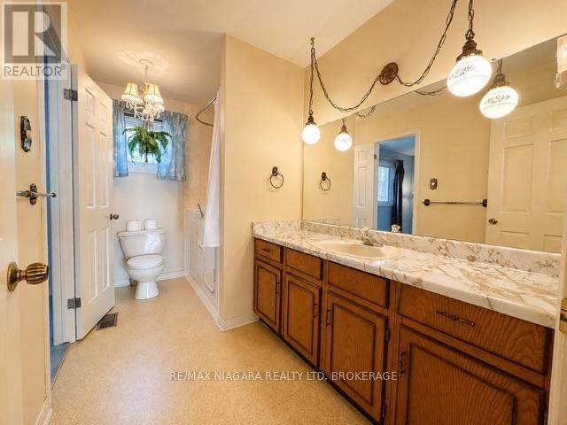 2781 MERCURY AVENUE - 8