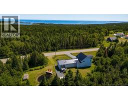 Foyer - 1432 Route 776, Grand Manan, NB E5G1H6 Photo 6