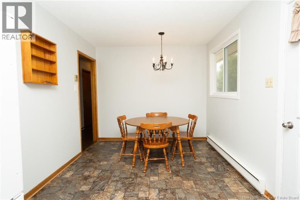 9 Ludford Lane - Image 3