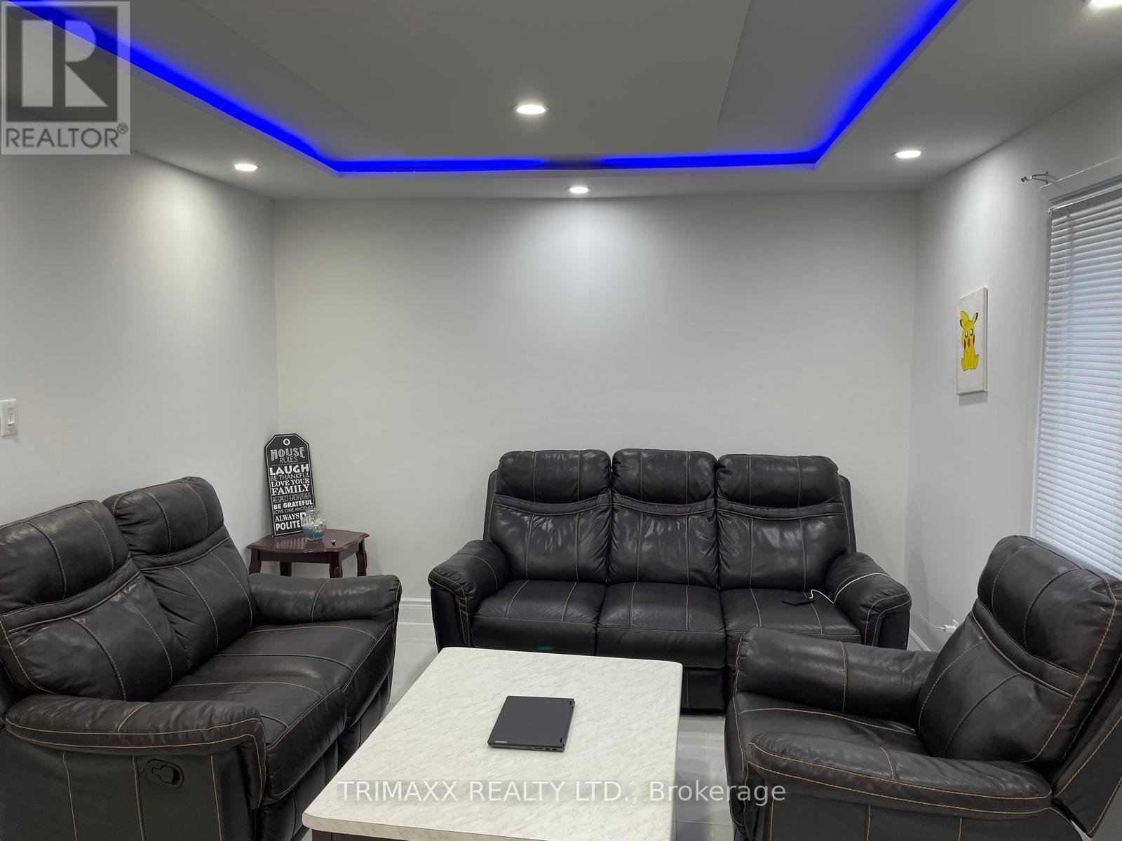 1086 CANFIELD CRESCENT - 3