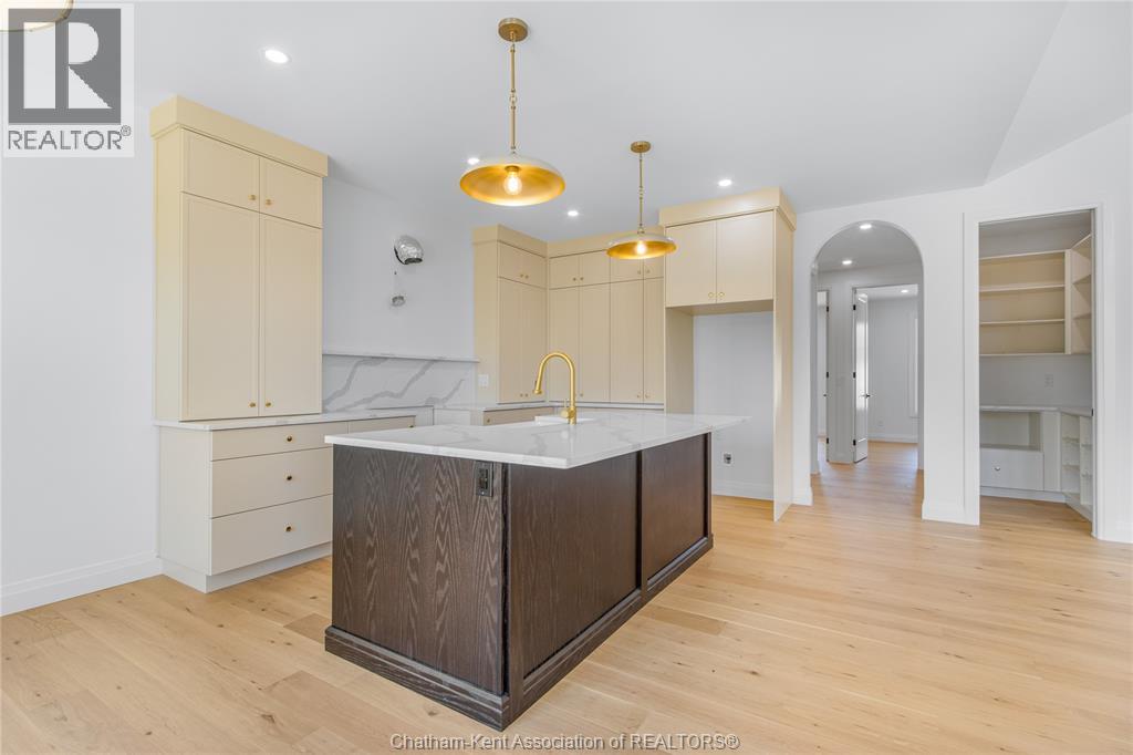 30 ROSEWOOD CRESCENT - 15