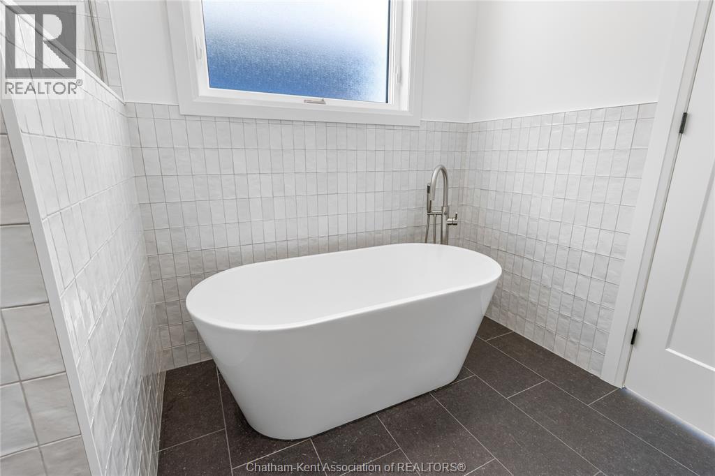 30 ROSEWOOD CRESCENT - Image 24