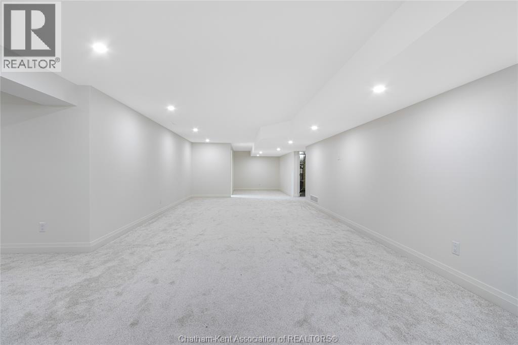 30 ROSEWOOD CRESCENT - Image 33