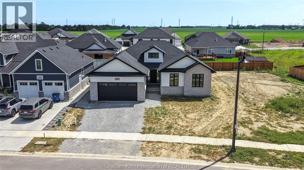 30 ROSEWOOD CRESCENT - 48
