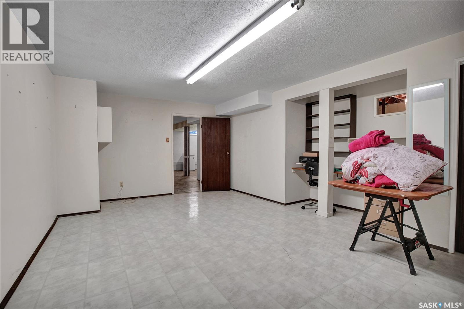3166 Eastview - 21