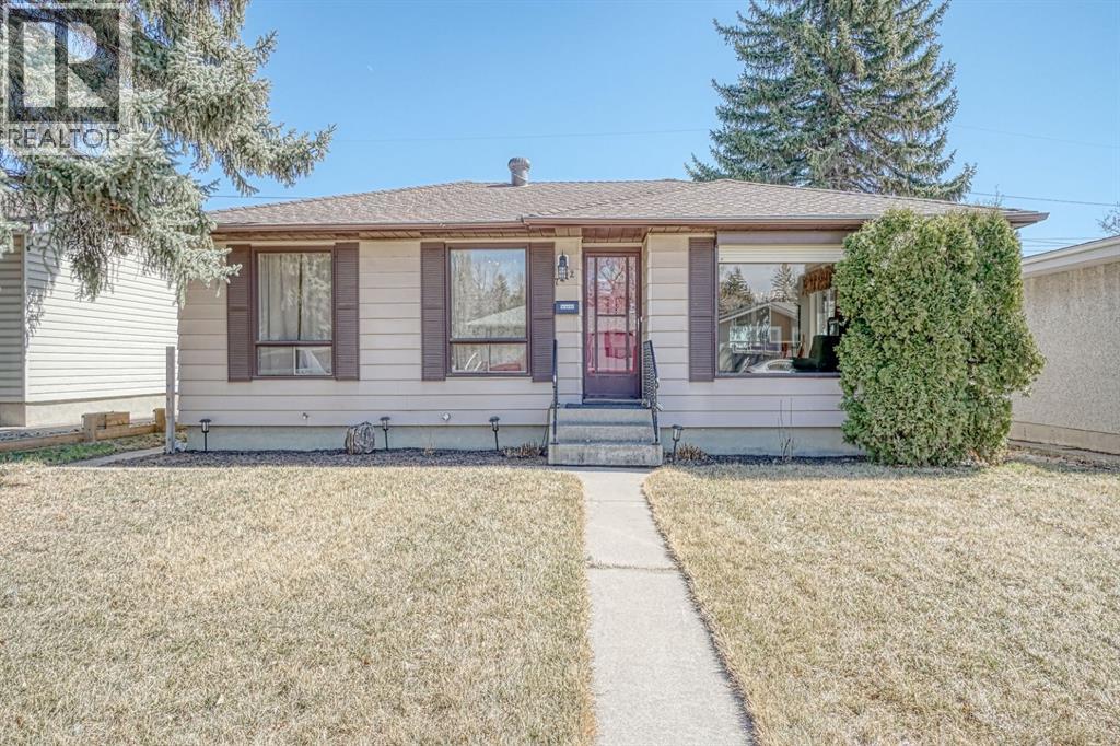 7412 Fleetwood Drive SE, Calgary, Alberta, T2H0X1