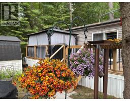 75 - 85 Theme Park Drive, Wasaga Beach, ON L9Z1X7 Photo 7
