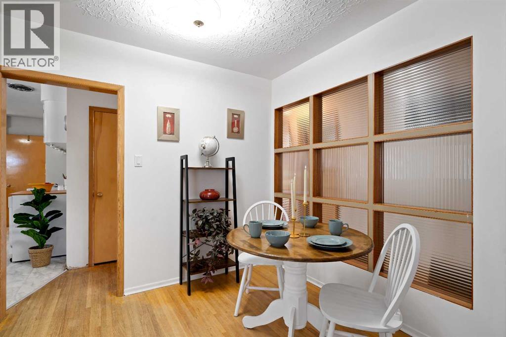 85 Huckvale Crescent SW - 6