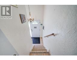 65 Ridge Point Crescent, Toronto, ON M6M2Z7 Photo 28