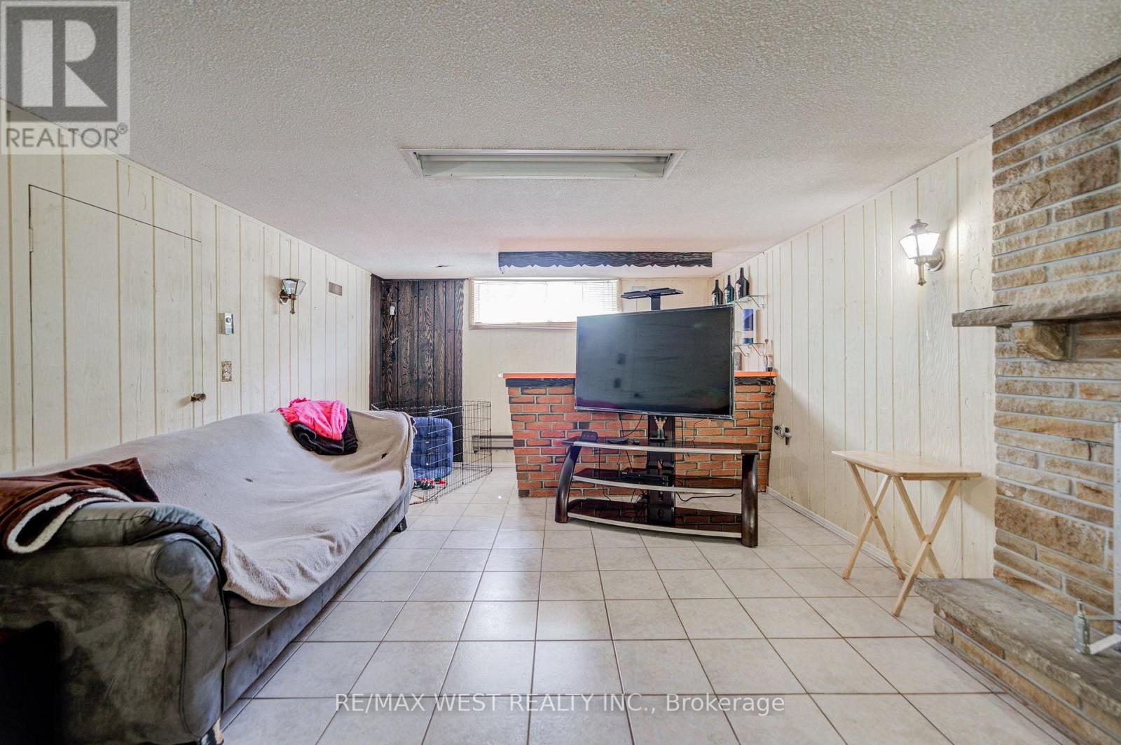 65 RIDGE POINT CRESCENT - 42