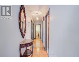 65 Ridge Point Crescent, Toronto, ON M6M2Z7 Photo 13