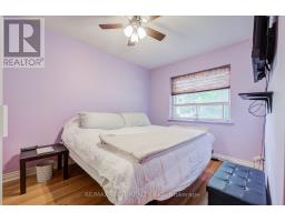 65 Ridge Point Crescent, Toronto, ON M6M2Z7 Photo 22