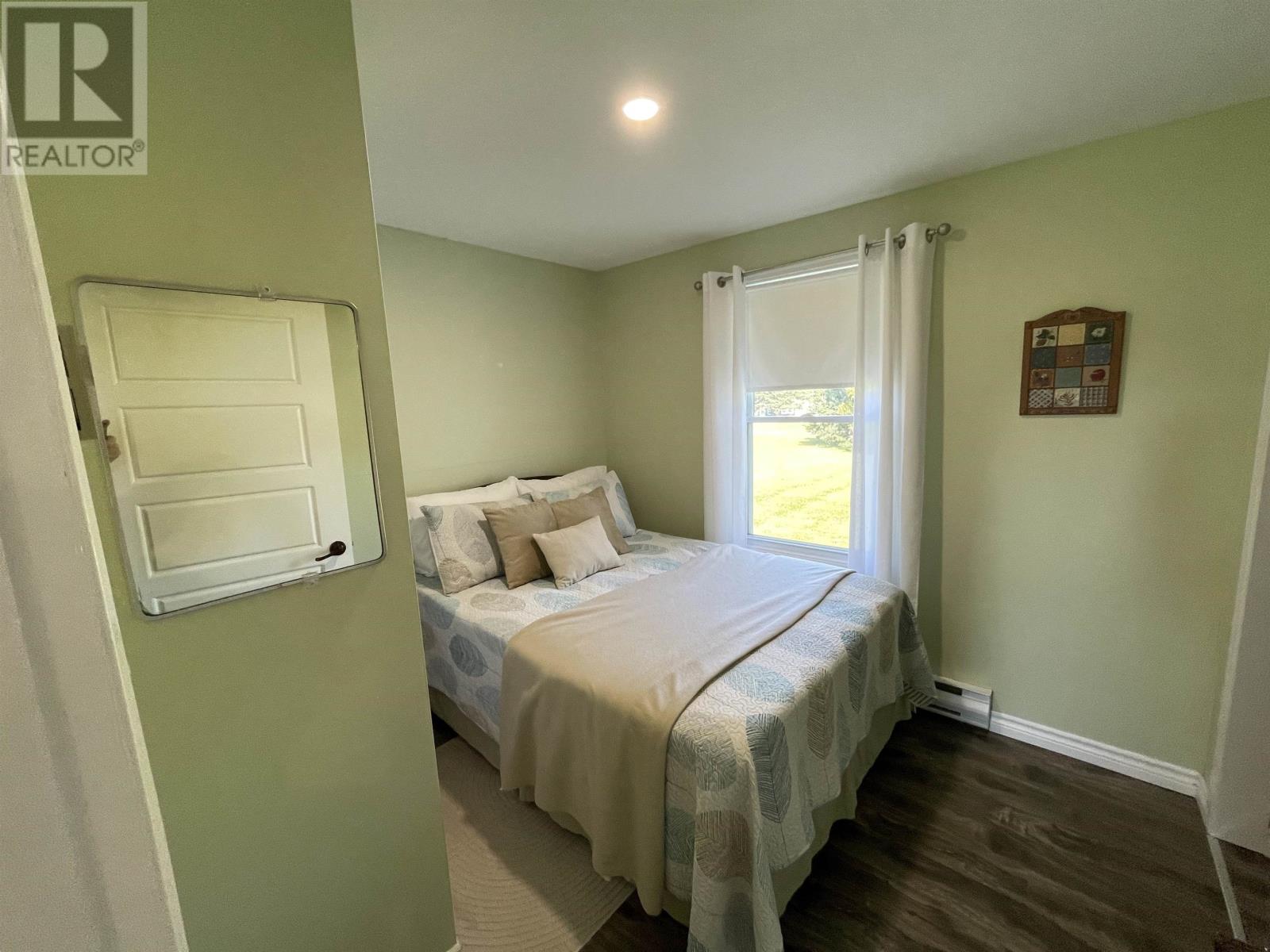 404 FORTUNE COVE Road - Image 13