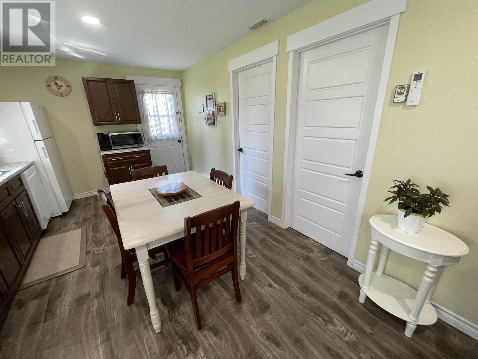 404 FORTUNE COVE Road - Image 11