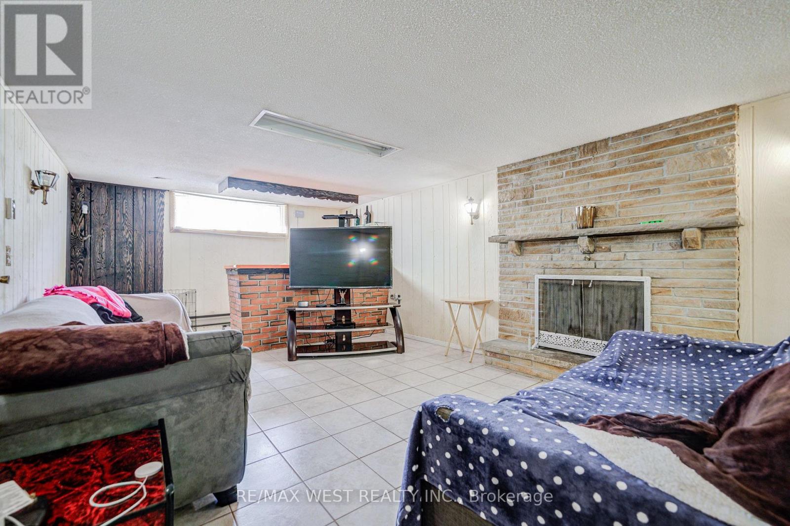 65 RIDGE POINT CRESCENT - 41