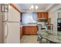 65 Ridge Point Crescent, Toronto, ON M6M2Z7 Photo 15