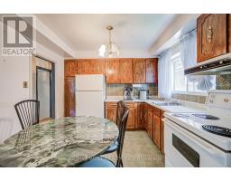 65 Ridge Point Crescent, Toronto, ON M6M2Z7 Photo 16