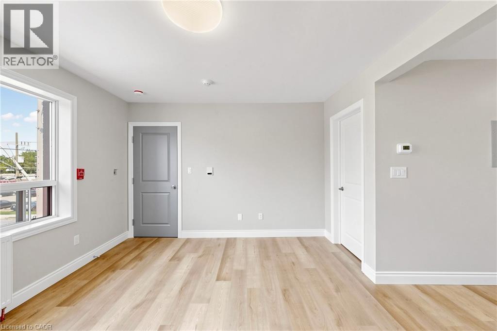 65 SANFORD Avenue South, Hamilton, Ontario, L8M2G7, Hamilton, Ontario — photo 5 of 5