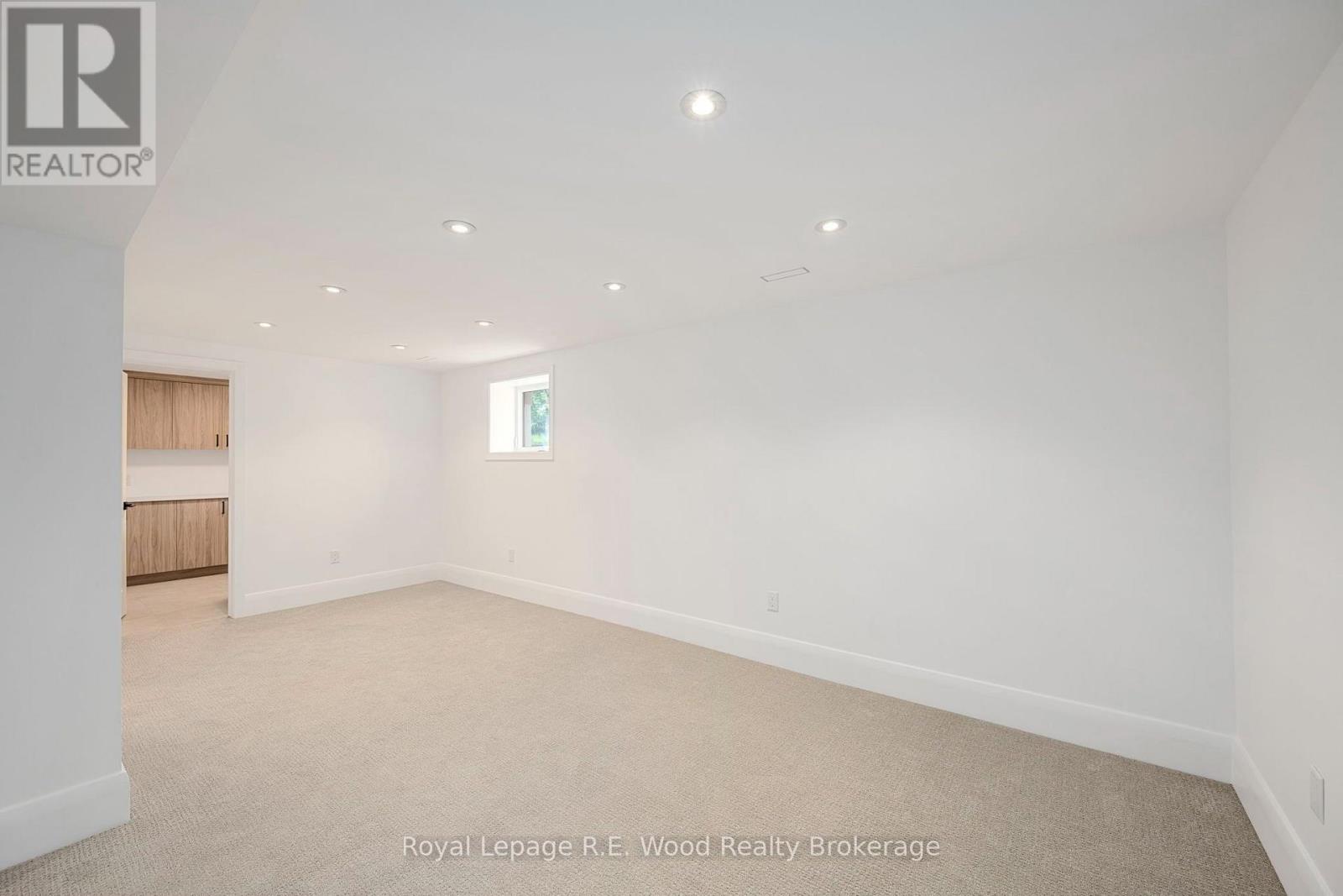 14 LUNDY LANE - 33