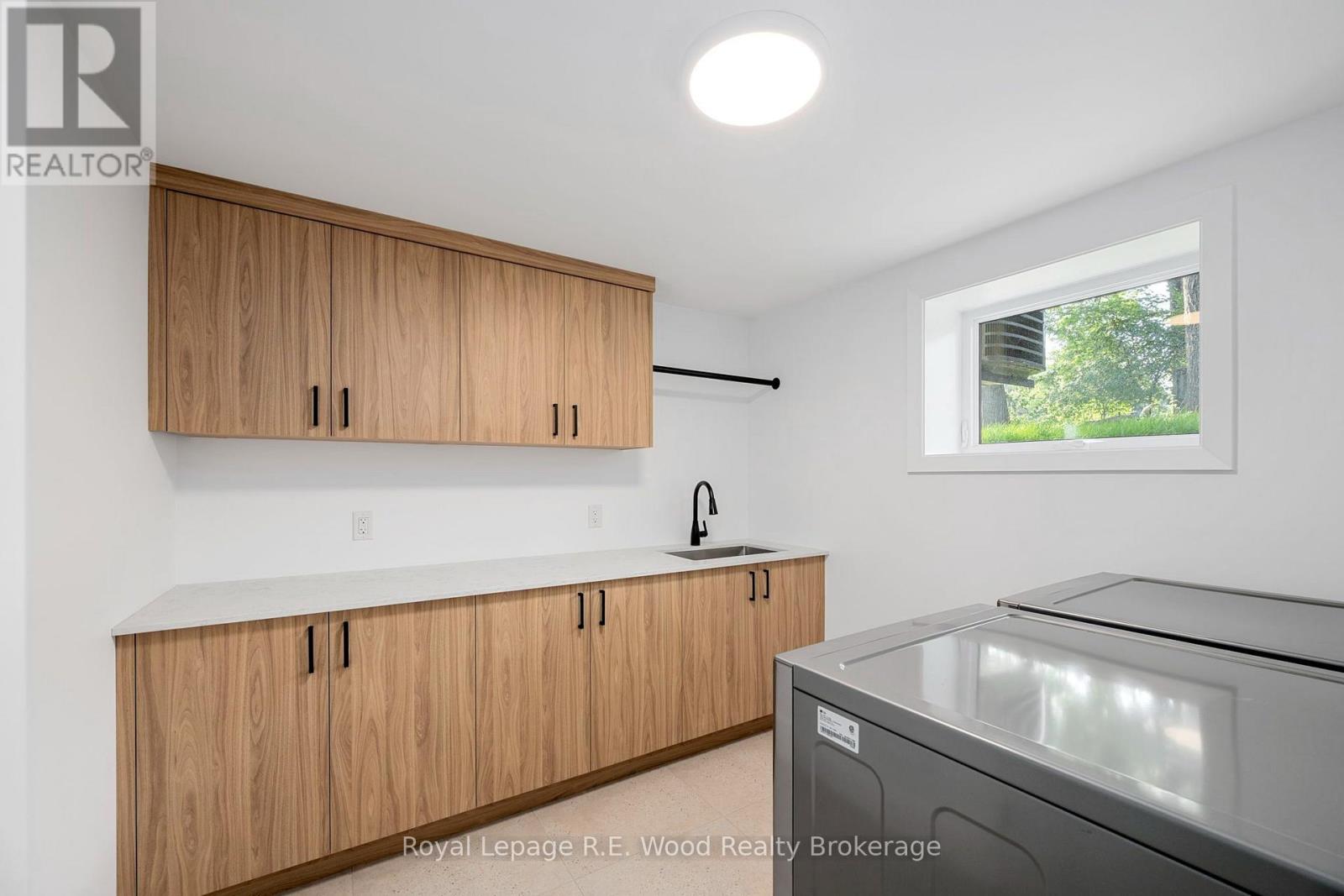 14 LUNDY LANE - Image 35
