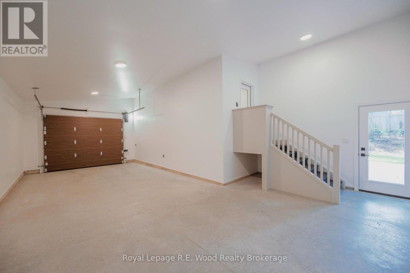 14 LUNDY LANE - 39