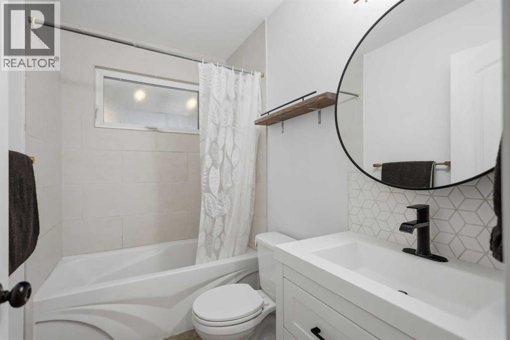 Listing photo – 3814 58 Avenue, Red Deer