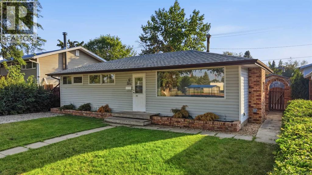 Listing photo – 3814 58 Avenue, Red Deer