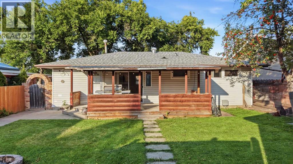 Listing photo – 3814 58 Avenue, Red Deer