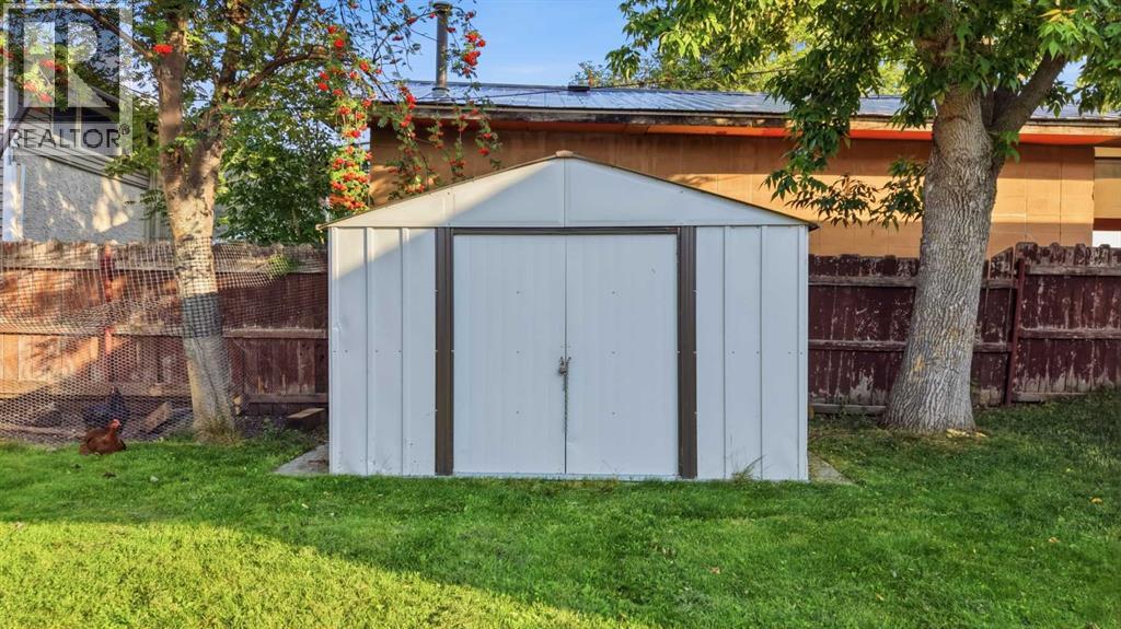 Listing photo – 3814 58 Avenue, Red Deer