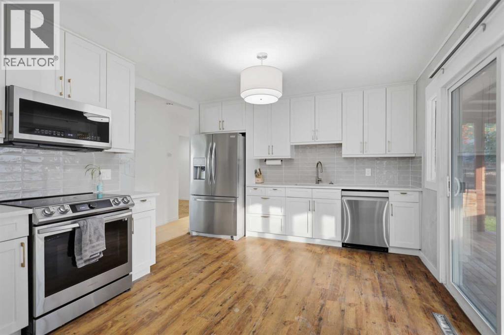 Listing photo – 3814 58 Avenue, Red Deer