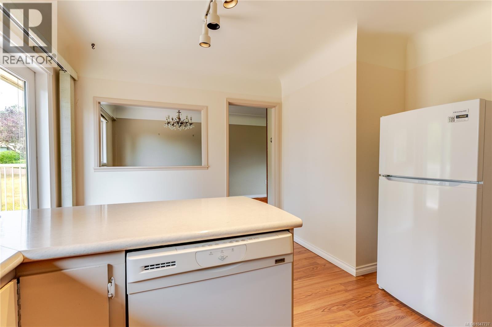  3278 Henderson Road, Oak Bay