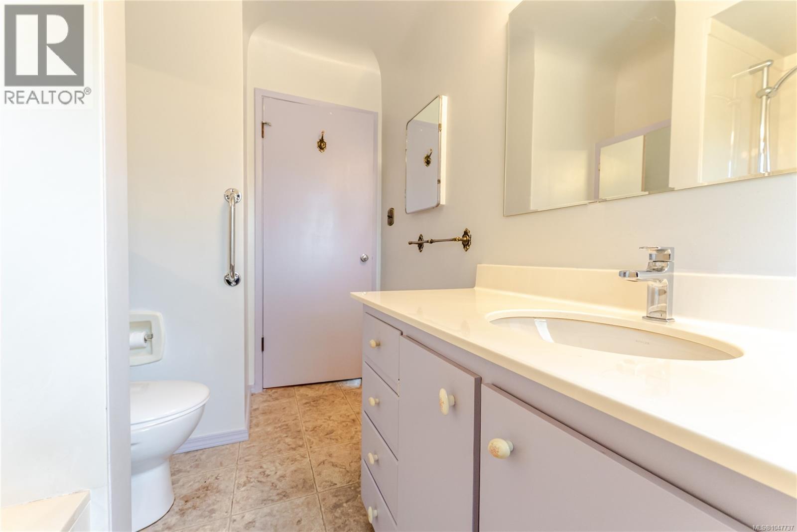  3278 Henderson Road, Oak Bay