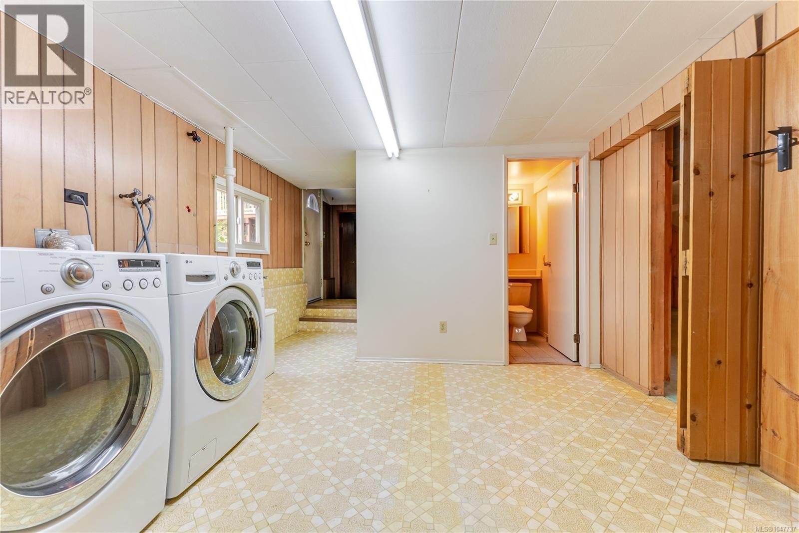  3278 Henderson Road, Oak Bay