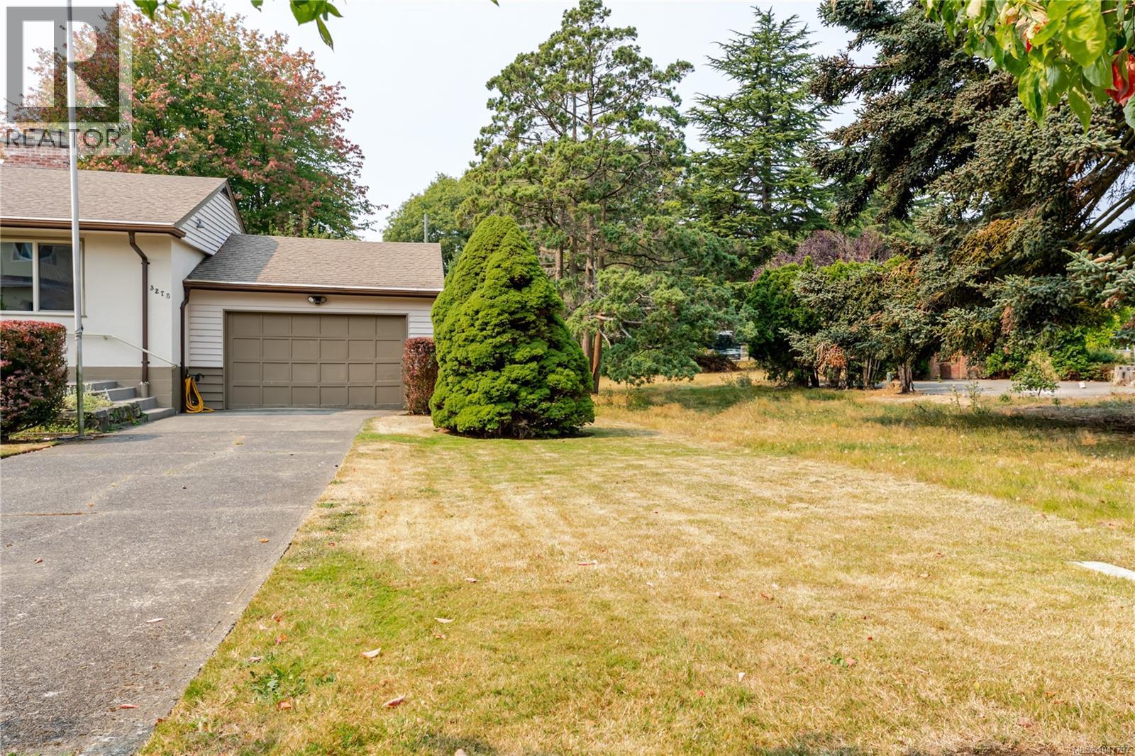 3278 Henderson Rd - 33