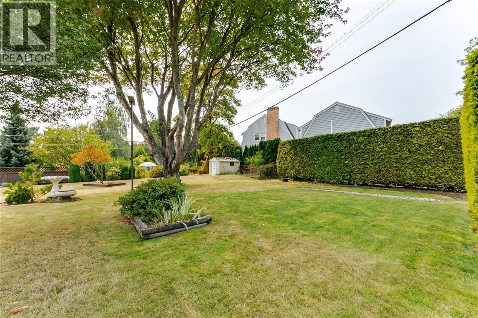  3278 Henderson Road, Oak Bay