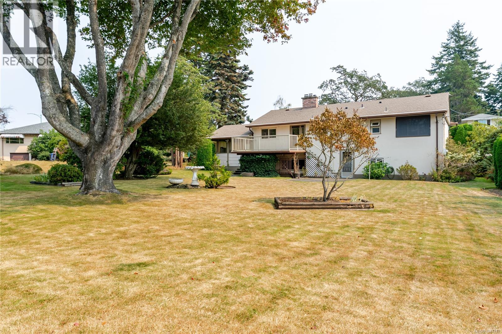  3278 Henderson Road, Oak Bay