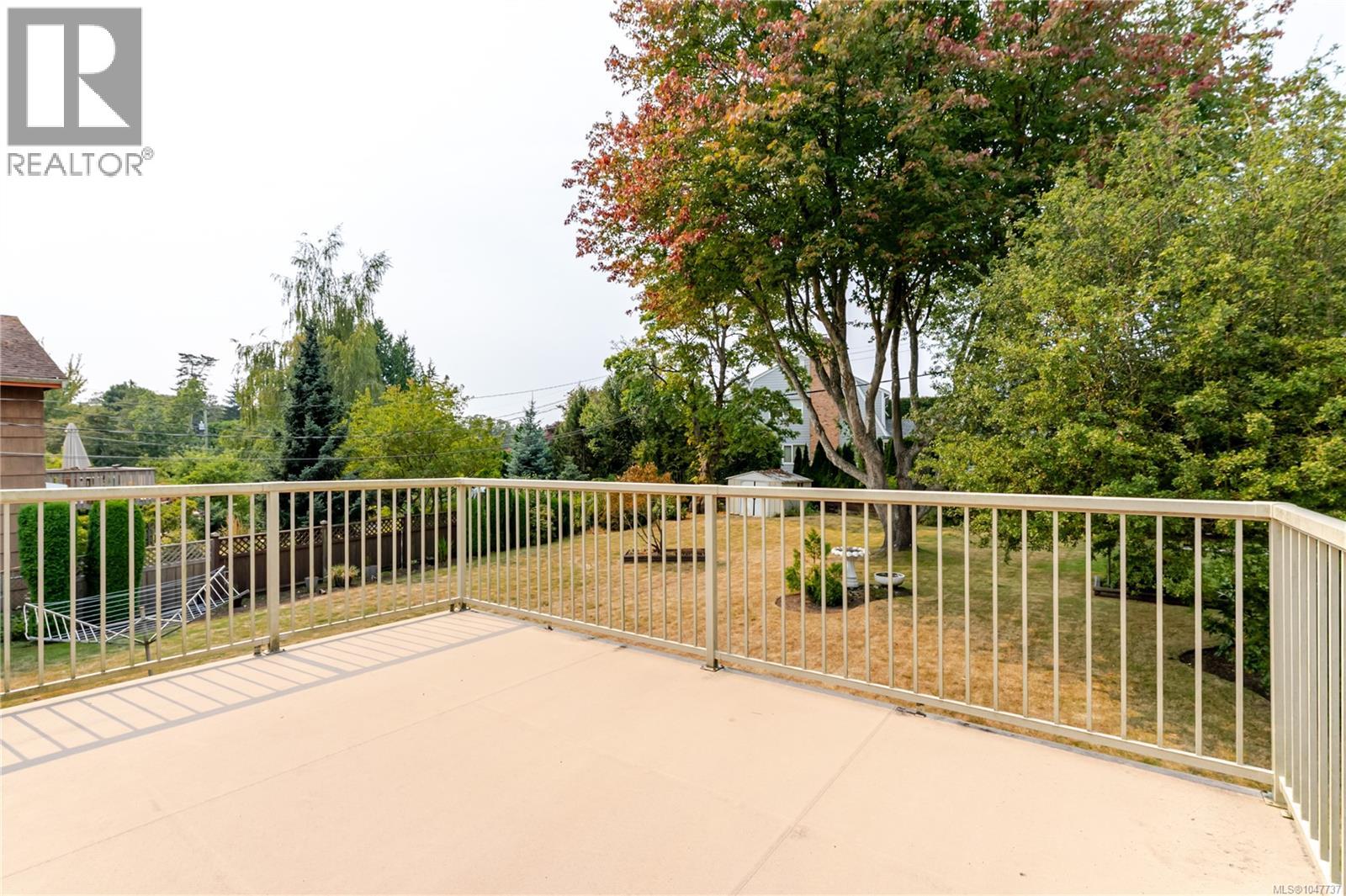  3278 Henderson Road, Oak Bay