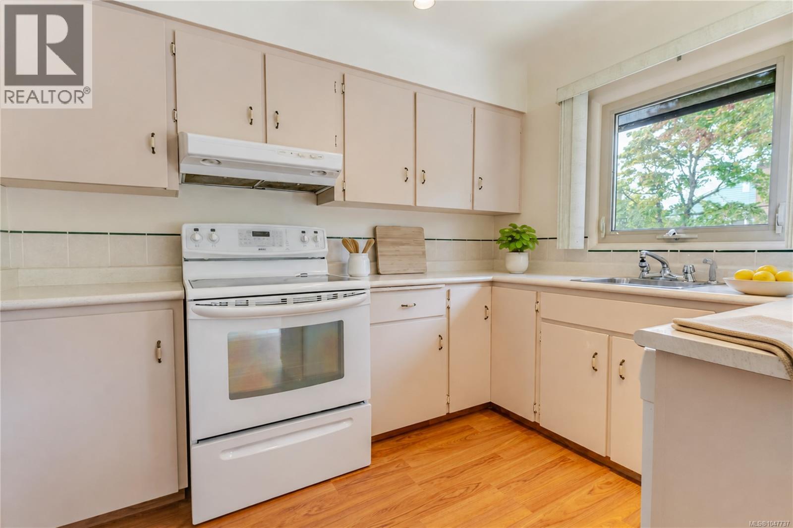 3278 Henderson Rd - 9
